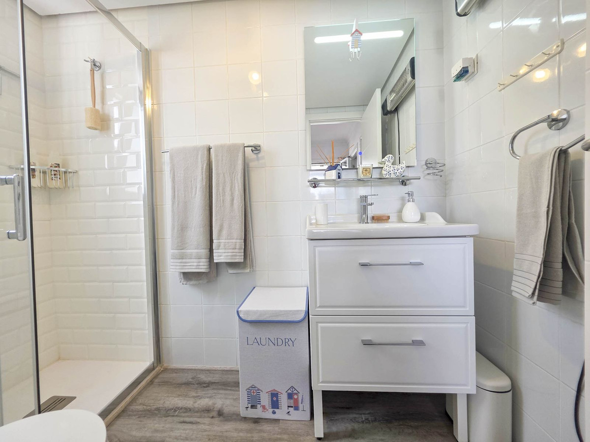 2 Bed, 2 Bath, ApartmentFor Sale, La Duquesa, Malaga 2 Bed, 2 Bath, ApartmentFor Sale, La Duquesa, Malaga