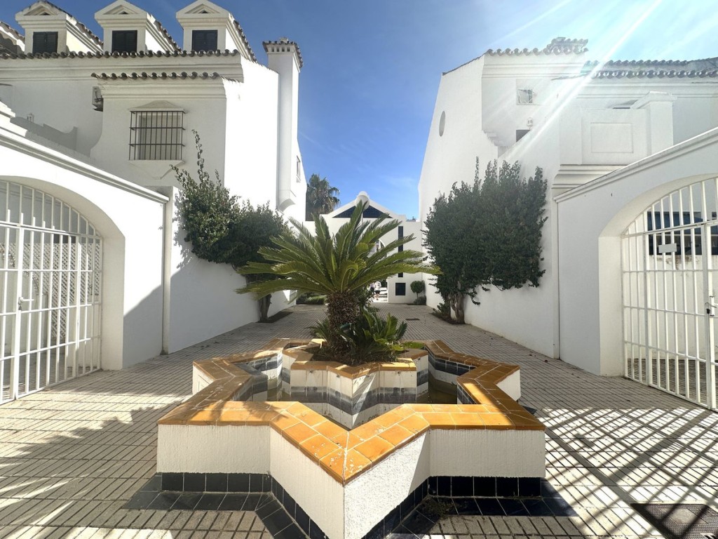 4 Bed, 4 Bath, HouseFor Sale, Fuengirola, Malaga 4 Bed, 4 Bath, HouseFor Sale, Fuengirola, Malaga