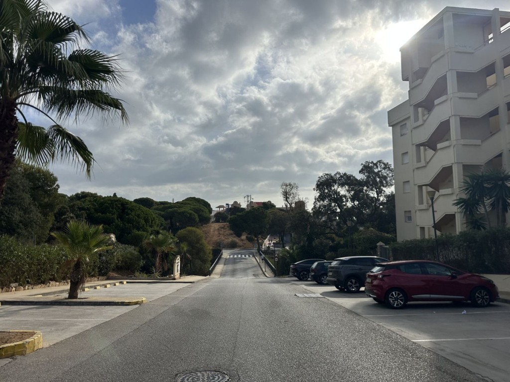 2 Bed, 1 Bath, ApartmentFor Sale, Calahonda, Malaga 2 Bed, 1 Bath, ApartmentFor Sale, Calahonda, Malaga