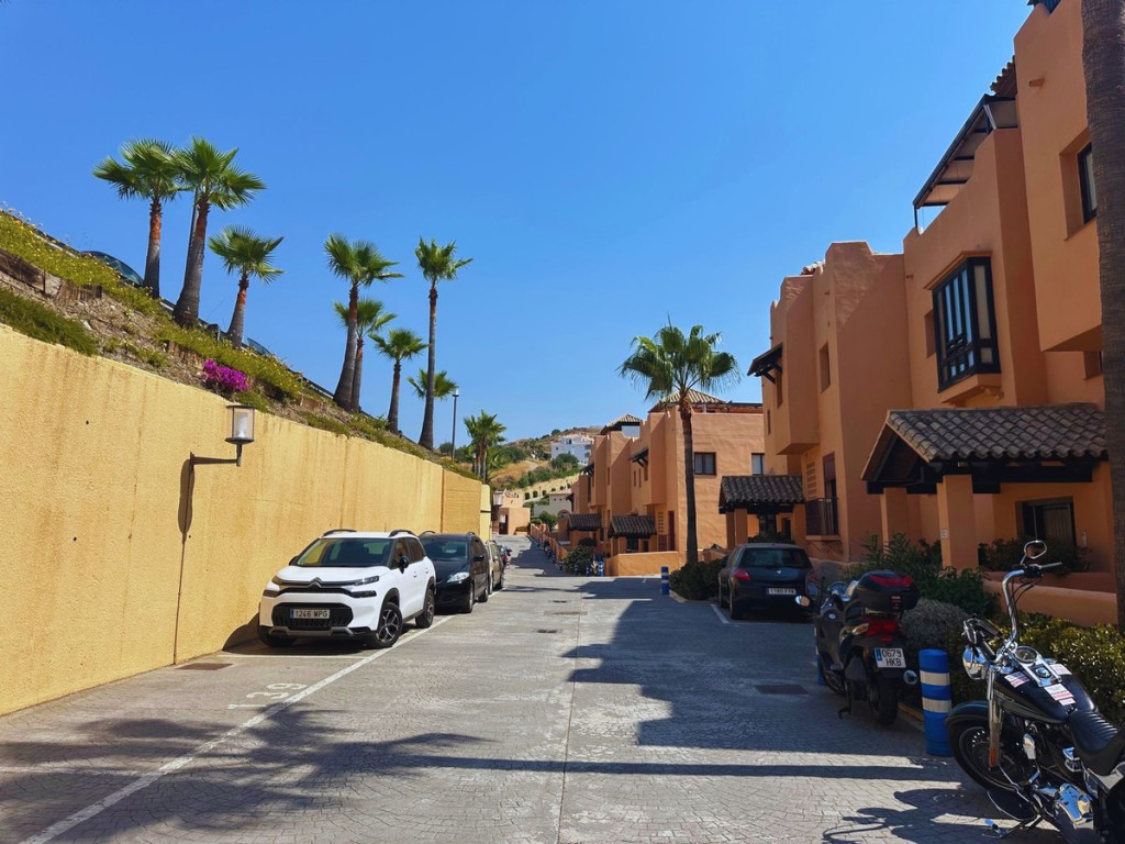 2 Bed, 2 Bath, ApartmentFor Sale, Calahonda, Malaga 2 Bed, 2 Bath, ApartmentFor Sale, Calahonda, Malaga