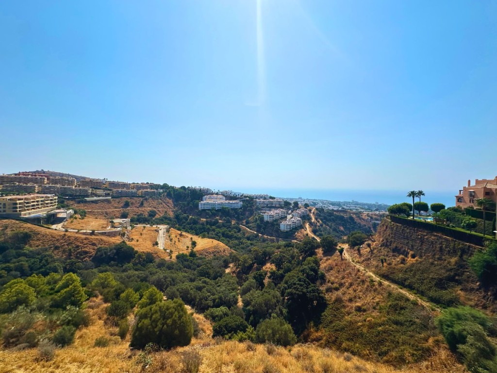 2 Bed, 2 Bath, ApartmentFor Sale, Calahonda, Malaga 2 Bed, 2 Bath, ApartmentFor Sale, Calahonda, Malaga