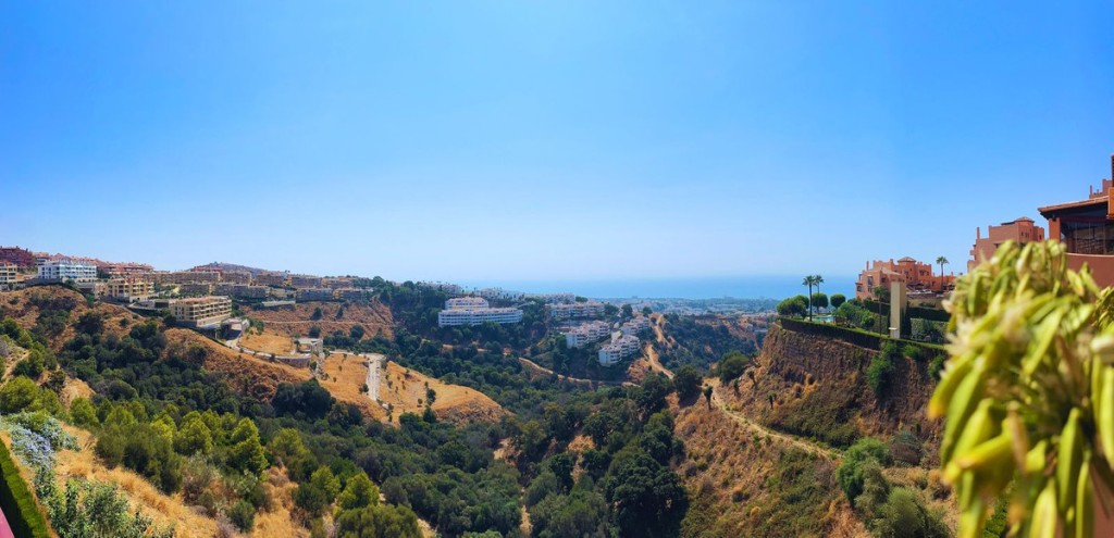 2 Bed, 2 Bath, ApartmentFor Sale, Calahonda, Malaga 2 Bed, 2 Bath, ApartmentFor Sale, Calahonda, Malaga