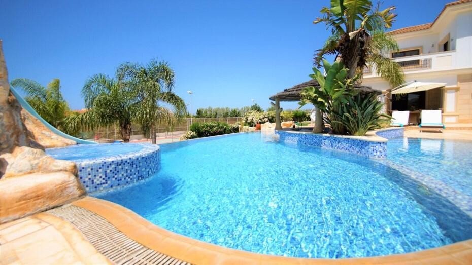 5 Bed, 5 Bath, HouseFor Sale, Sea Caves Pegeia, Paphos