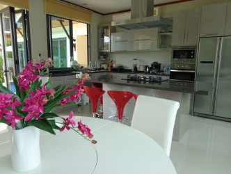 3 Bed, 4 Bath, HouseFor Sale, Phuket, Rawai, South