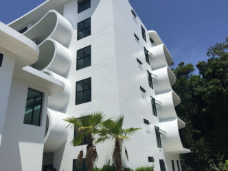 1 Bed, 1 Bath, ApartmentFor Sale, Phuket, NaiHarn, South