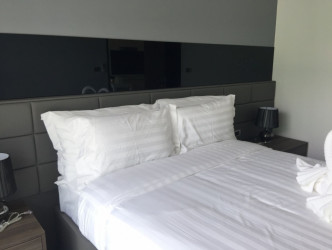 1 Bed, 1 Bath, ApartmentFor Sale, Phuket, NaiHarn, South