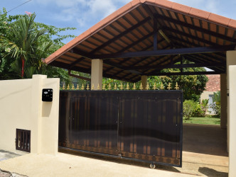 4 Bed, 3 Bath, HouseFor Sale, Phuket, NaiHarn, South 4 Bed, 3 Bath, HouseFor Sale, Phuket, NaiHarn, South