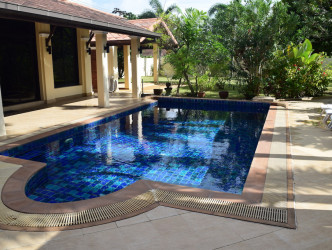 4 Bed, 3 Bath, HouseFor Sale, Phuket, NaiHarn, South 4 Bed, 3 Bath, HouseFor Sale, Phuket, NaiHarn, South