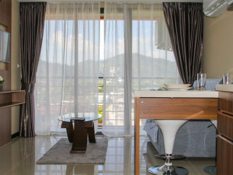 1 Bed, 1 Bath, ApartmentFor Sale, Phuket, NaiHarn, South