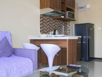 1 Bed, 1 Bath, ApartmentFor Sale, Phuket, NaiHarn, South