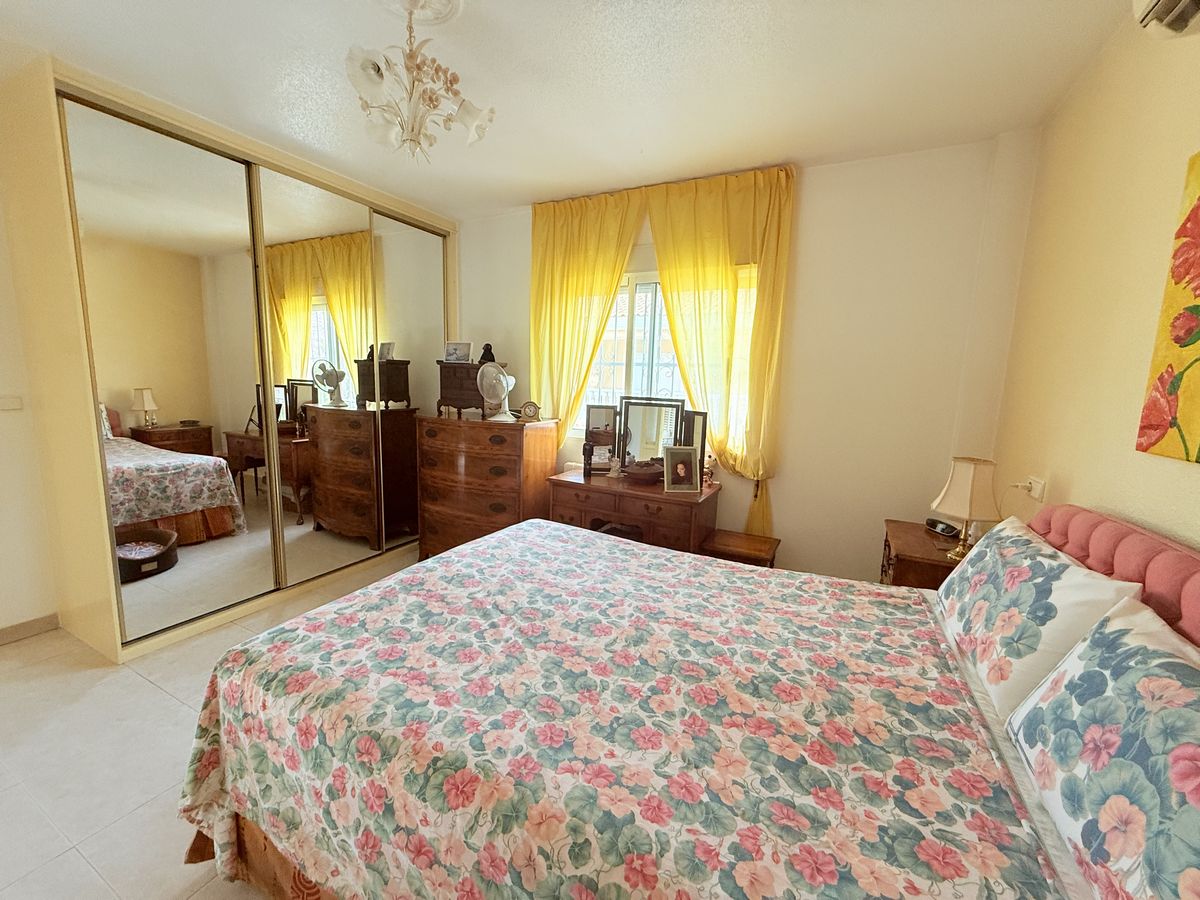 4 Bed, 2 Bath, HouseFor Sale, Benimar, Alicante