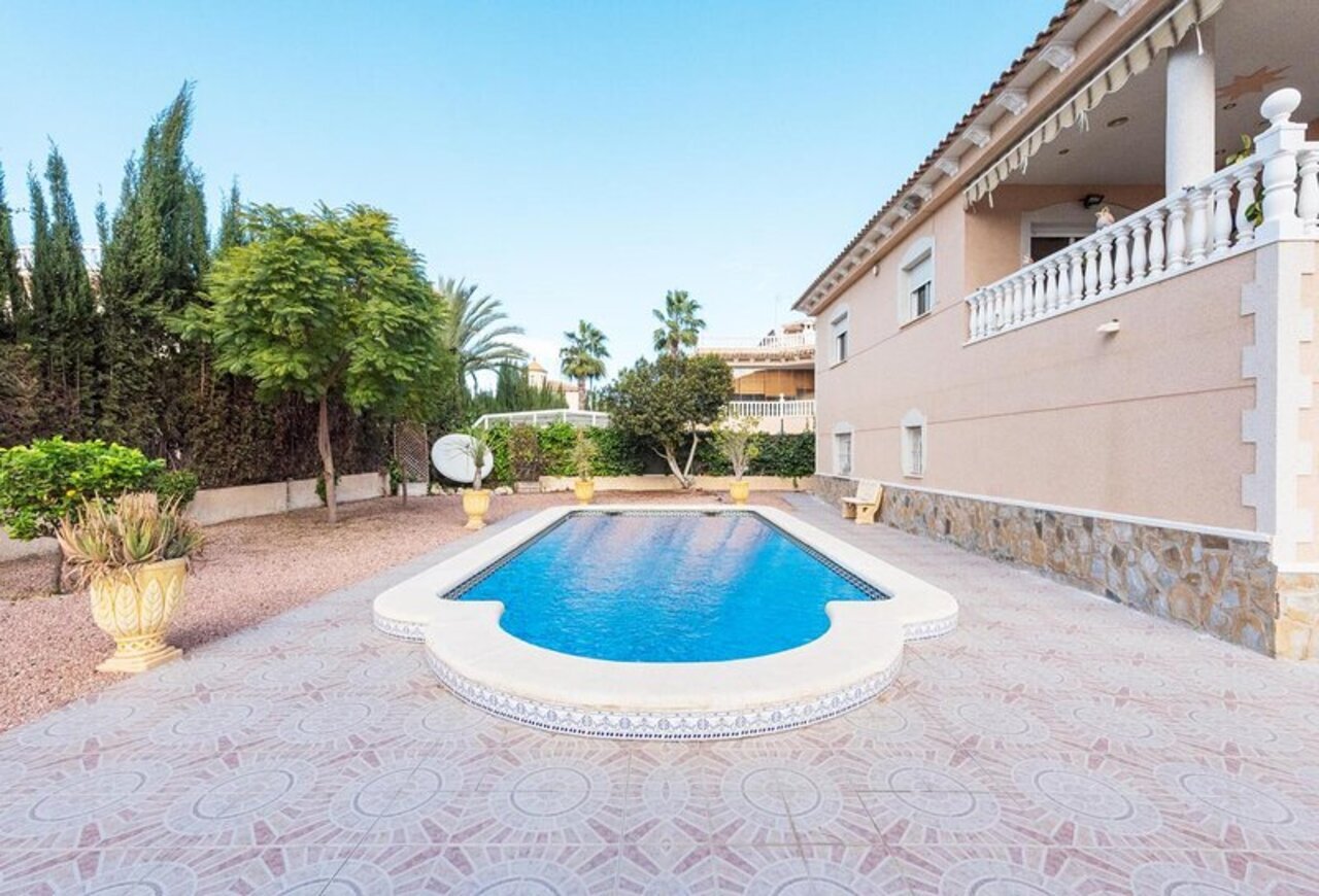 2 Bed, 2 Bath, ApartmentFor Sale, Los Altos, Alicante