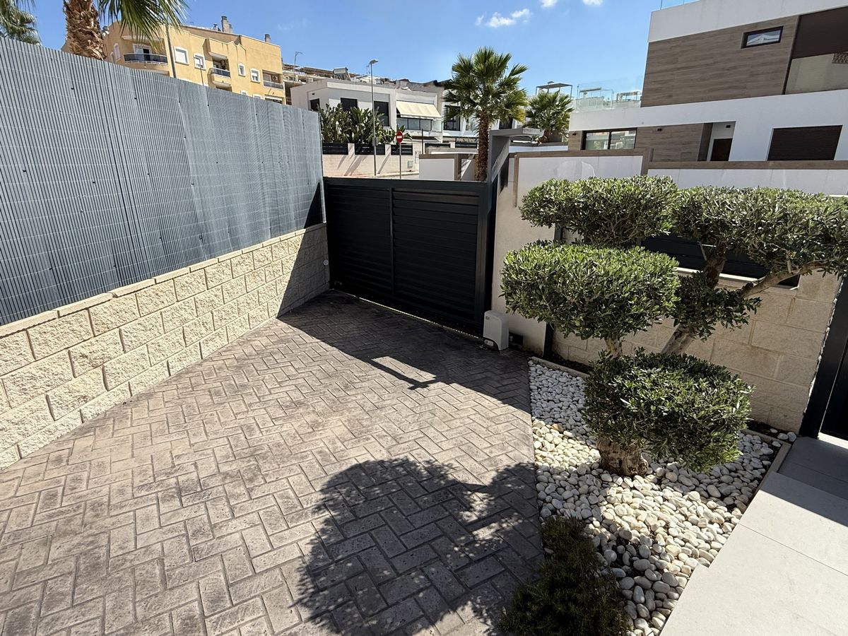 2 Bed, 2 Bath, HouseFor Sale, Benijofar, Alicante
