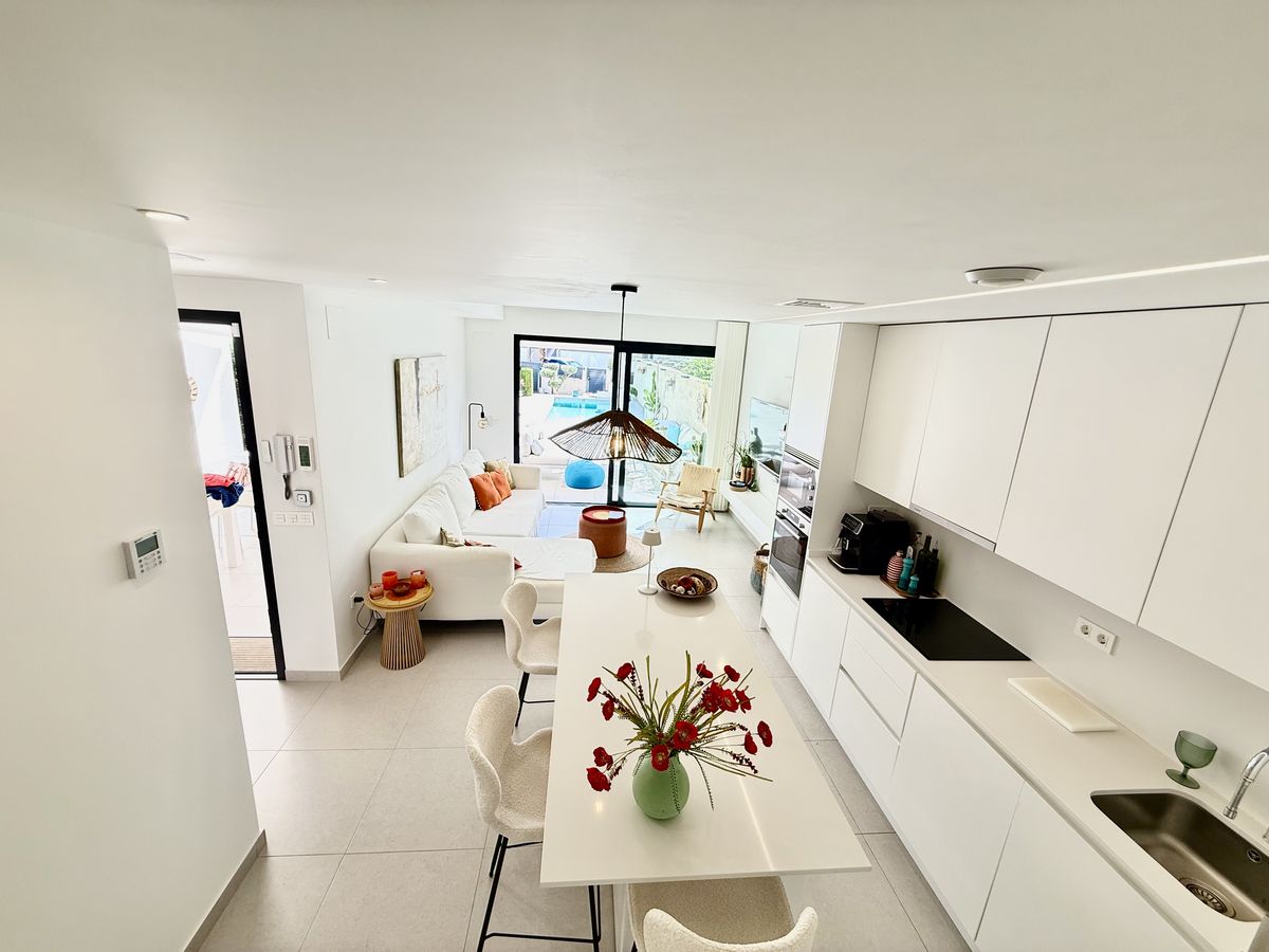 2 Bed, 2 Bath, HouseFor Sale, Benijofar, Alicante