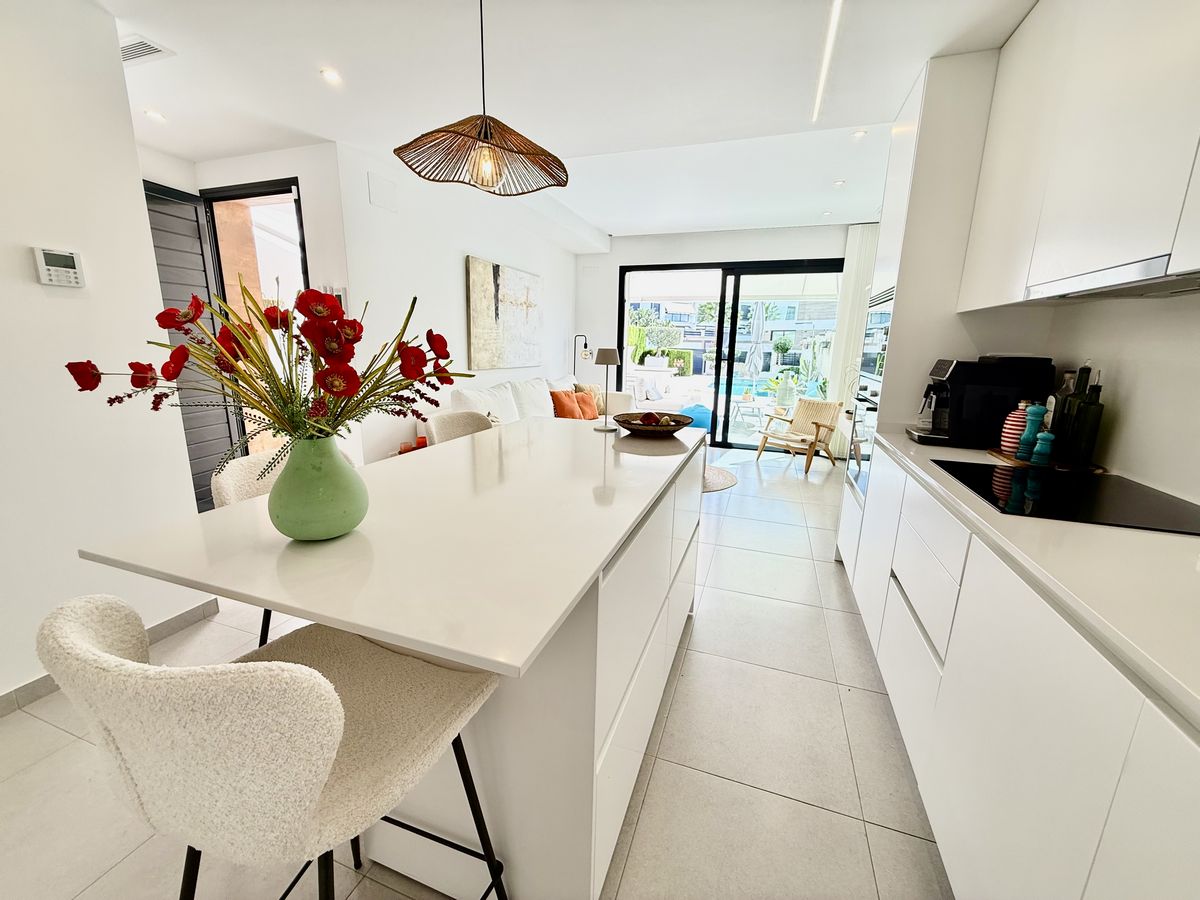 2 Bed, 2 Bath, HouseFor Sale, Benijofar, Alicante