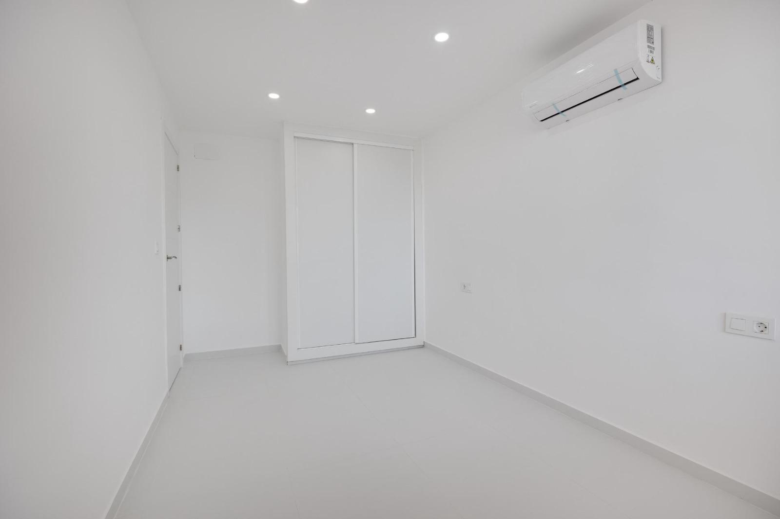 3 Bed, 2 Bath, ApartmentFor Sale, Torrevieja, Alicante