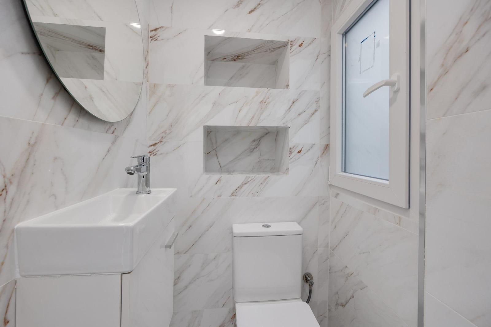 3 Bed, 2 Bath, ApartmentFor Sale, Torrevieja, Alicante