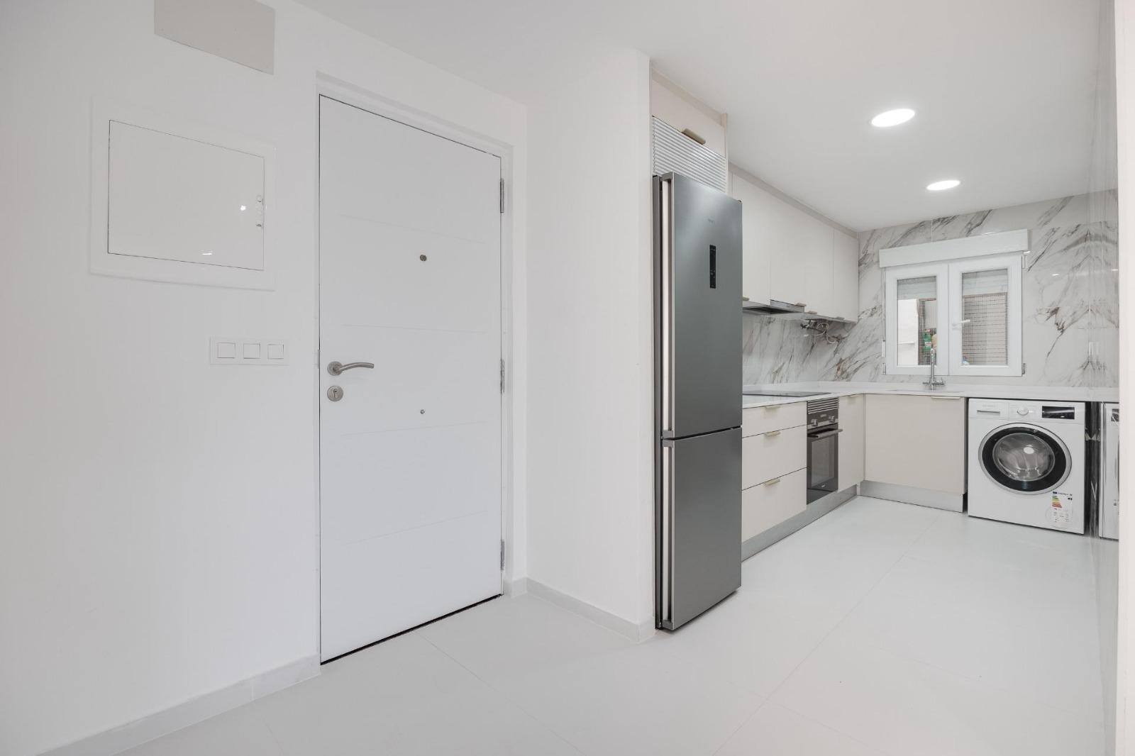 3 Bed, 2 Bath, ApartmentFor Sale, Torrevieja, Alicante