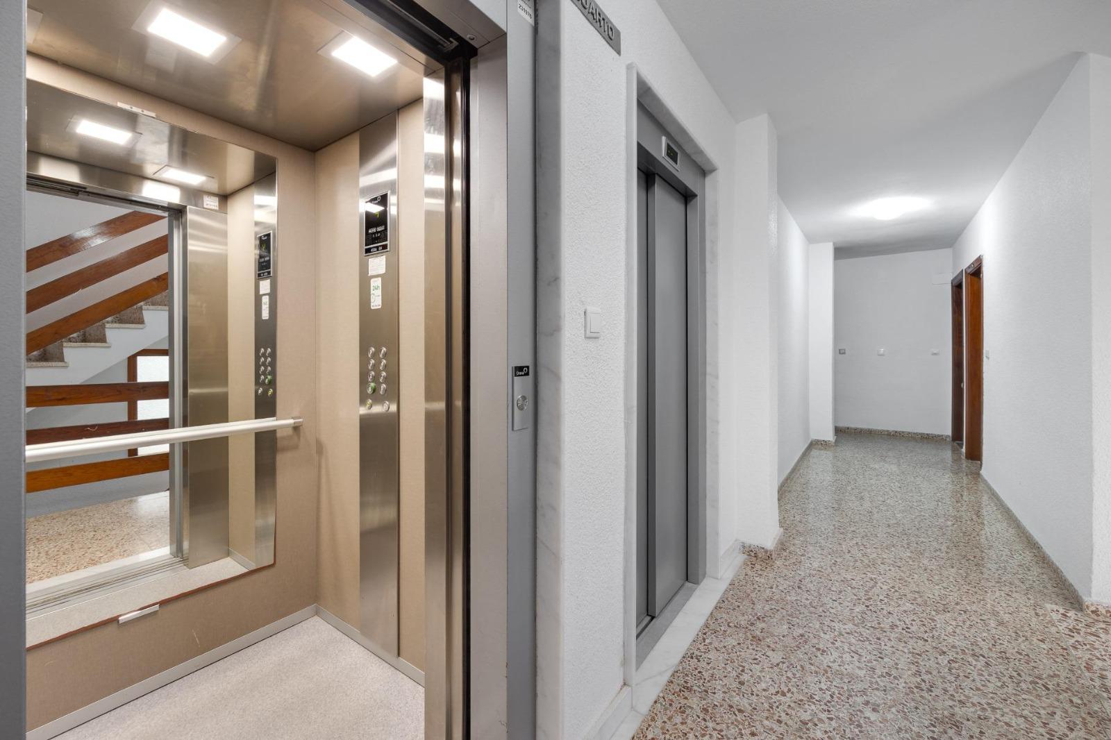 3 Bed, 2 Bath, ApartmentFor Sale, Torrevieja, Alicante