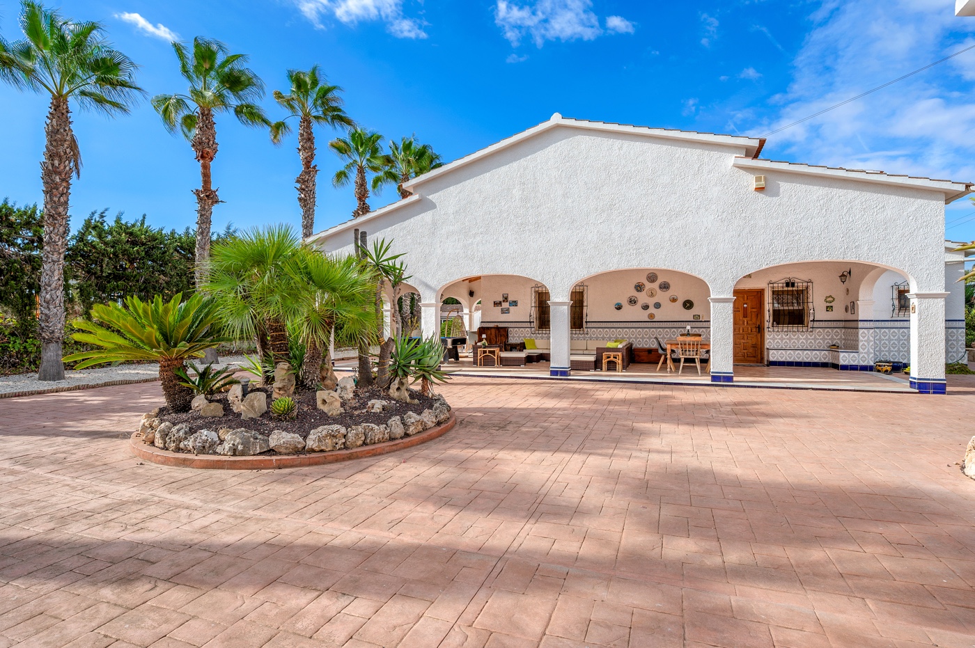 6 Bed, 4 Bath, HouseFor Sale, Elche/elx, Alicante