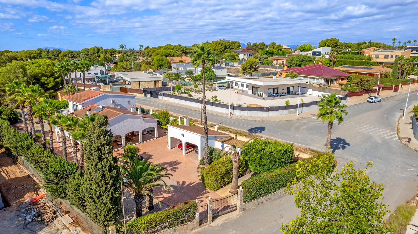 6 Bed, 4 Bath, HouseFor Sale, Elche/elx, Alicante