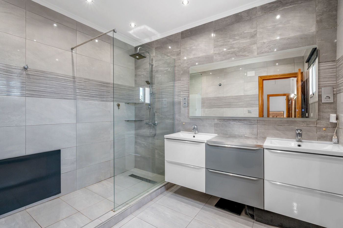 6 Bed, 4 Bath, HouseFor Sale, Elche/elx, Alicante