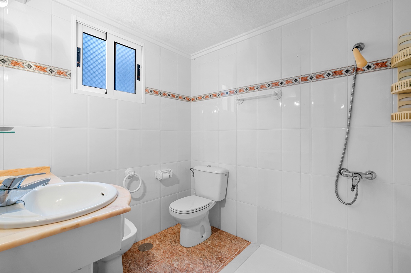 3 Bed, 2 Bath, ApartmentFor Sale, Torrevieja, Alicante