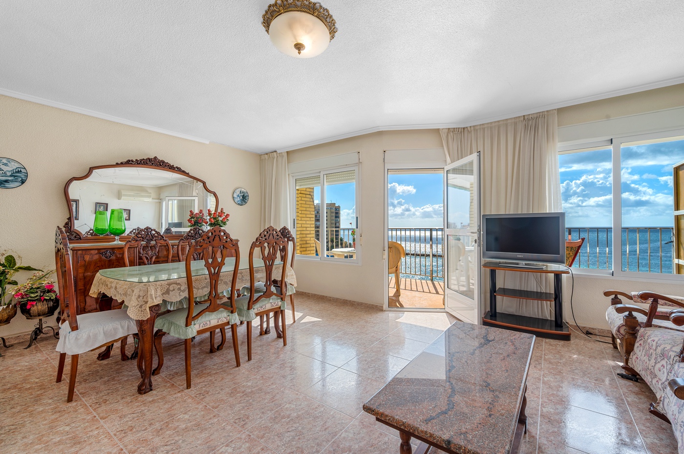 3 Bed, 2 Bath, ApartmentFor Sale, Torrevieja, Alicante