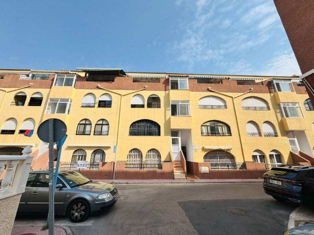 2 Bed, 1 Bath, ApartmentFor Sale, La Mata, Alicante