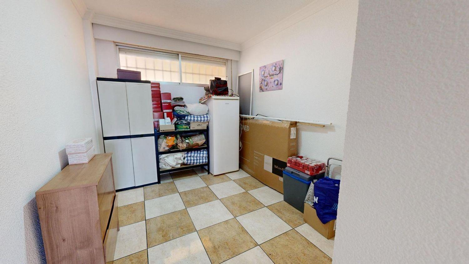 2 Bed, 1 Bath, ApartmentFor Sale, Torrevieja, Alicante