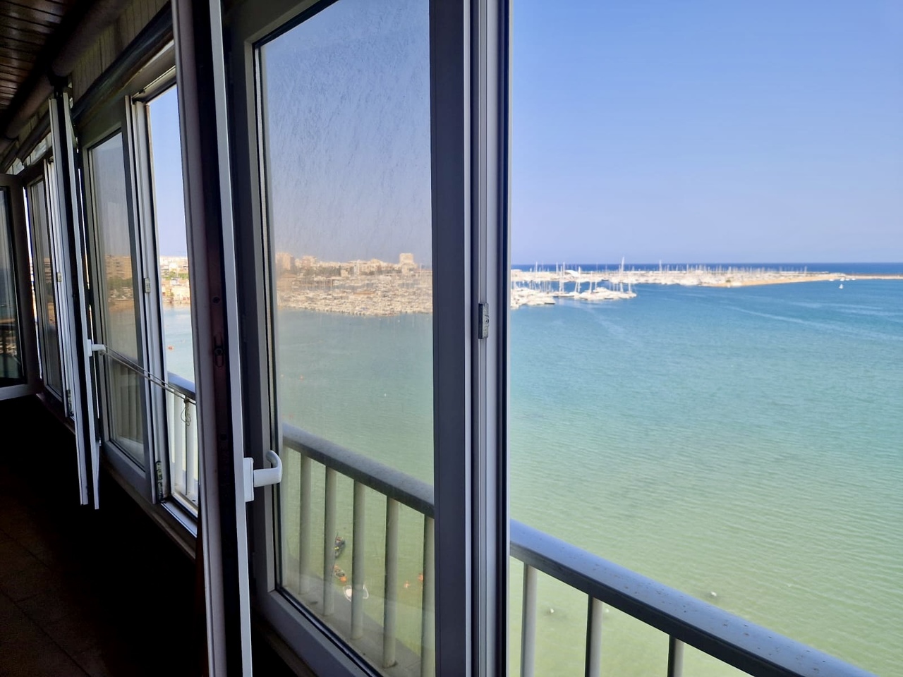 3 Bed, 2 Bath, ApartmentFor Sale, Torrevieja, Alicante