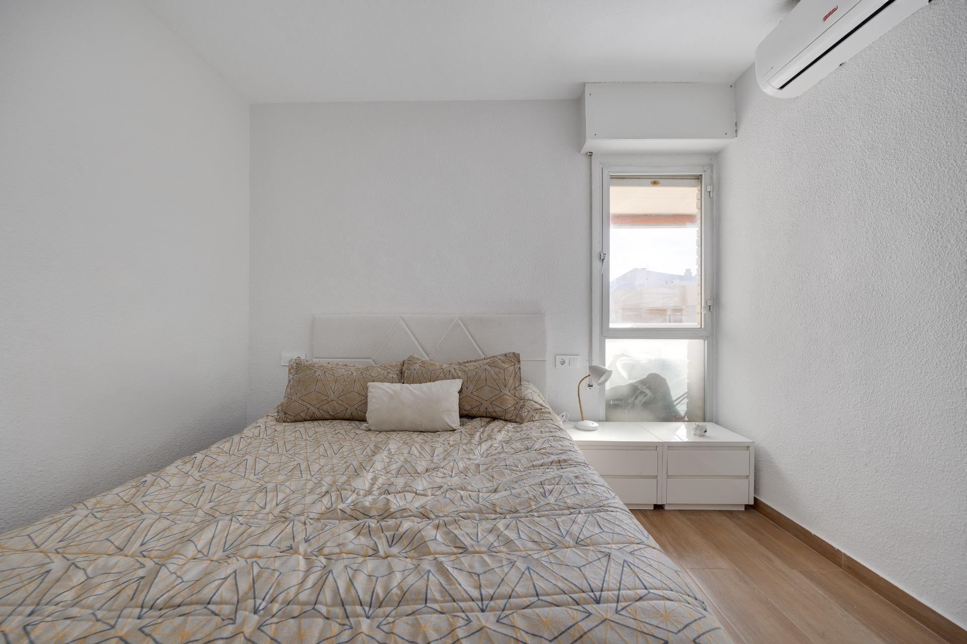 2 Bed, 1 Bath, ApartmentFor Sale, Torrevieja, Alicante