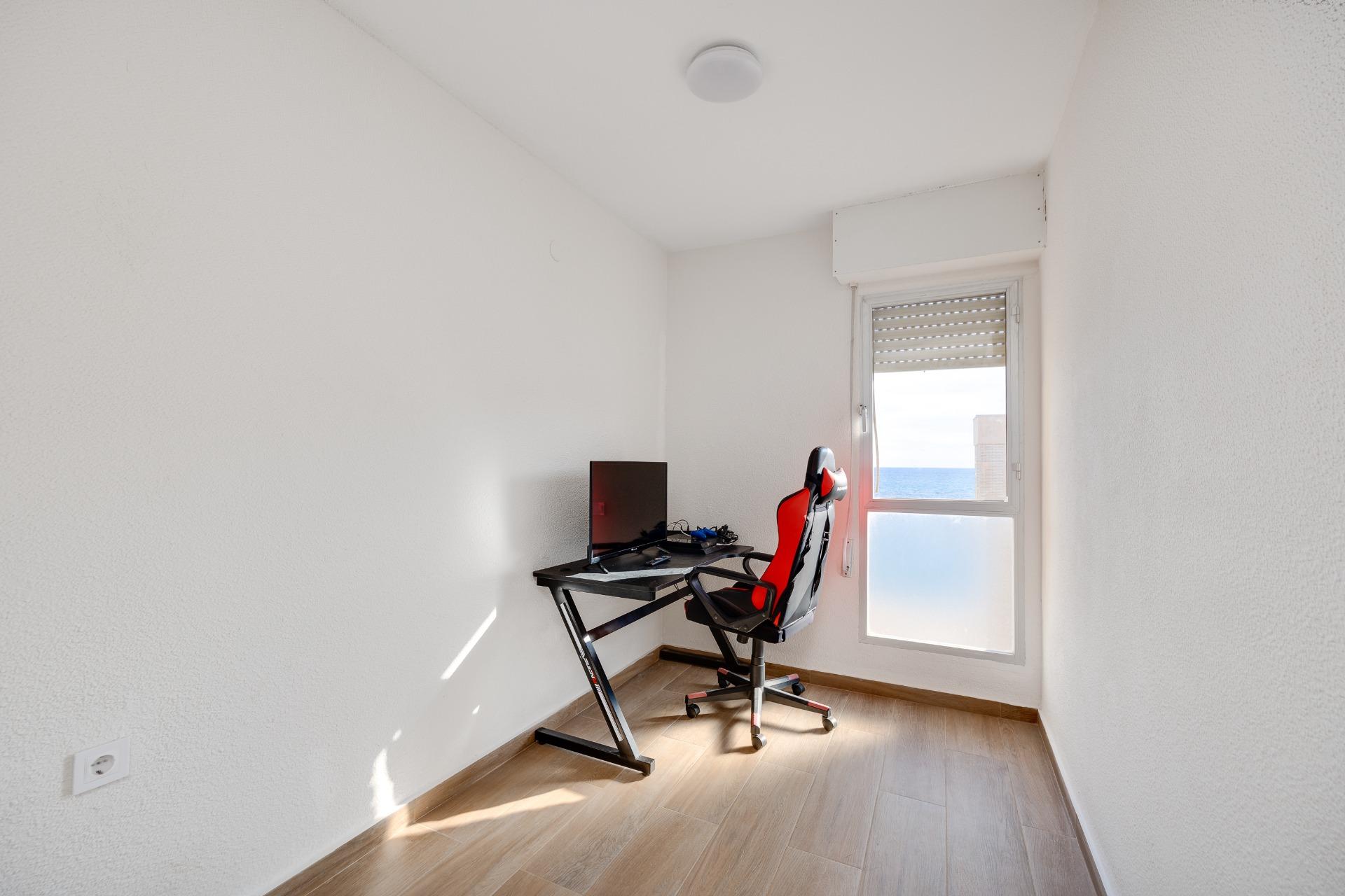 2 Bed, 1 Bath, ApartmentFor Sale, Torrevieja, Alicante