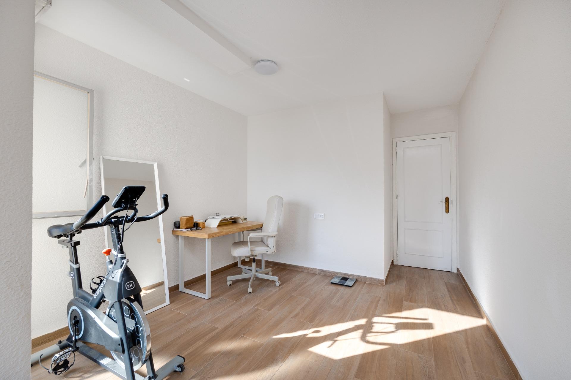 2 Bed, 1 Bath, ApartmentFor Sale, Torrevieja, Alicante