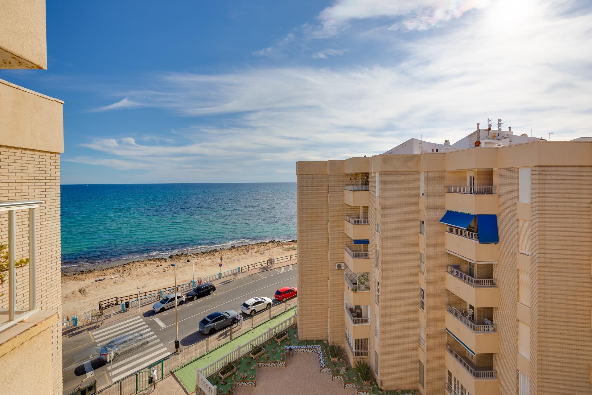 2 Bed, 1 Bath, ApartmentFor Sale, Torrevieja, Alicante