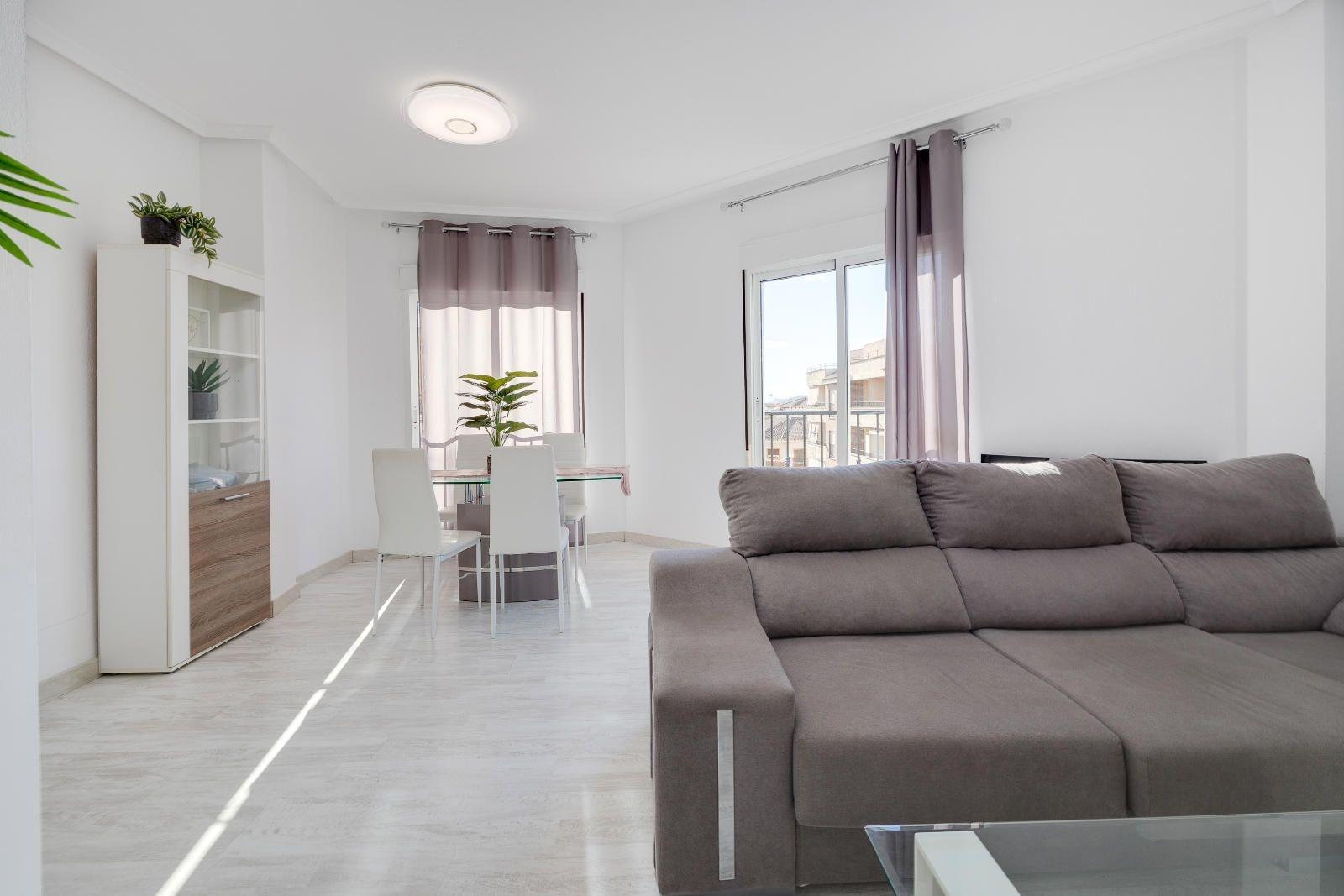 3 Bed, 2 Bath, ApartmentFor Sale, Almoradi, Alicante