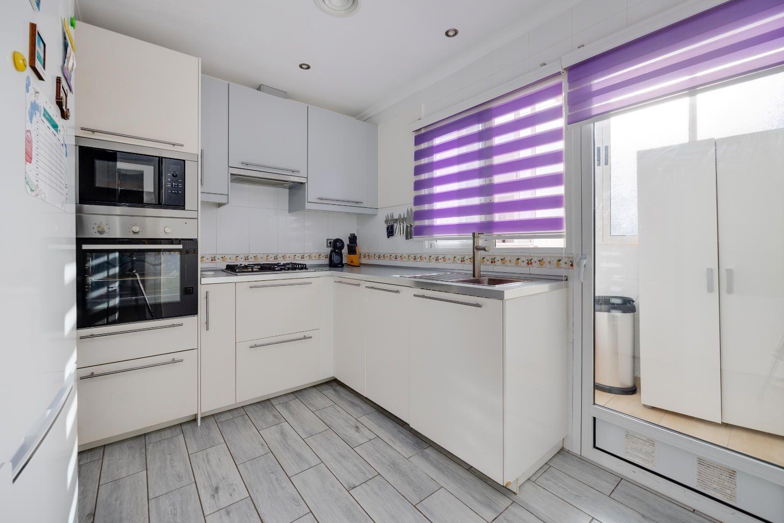 3 Bed, 2 Bath, ApartmentFor Sale, Almoradi, Alicante