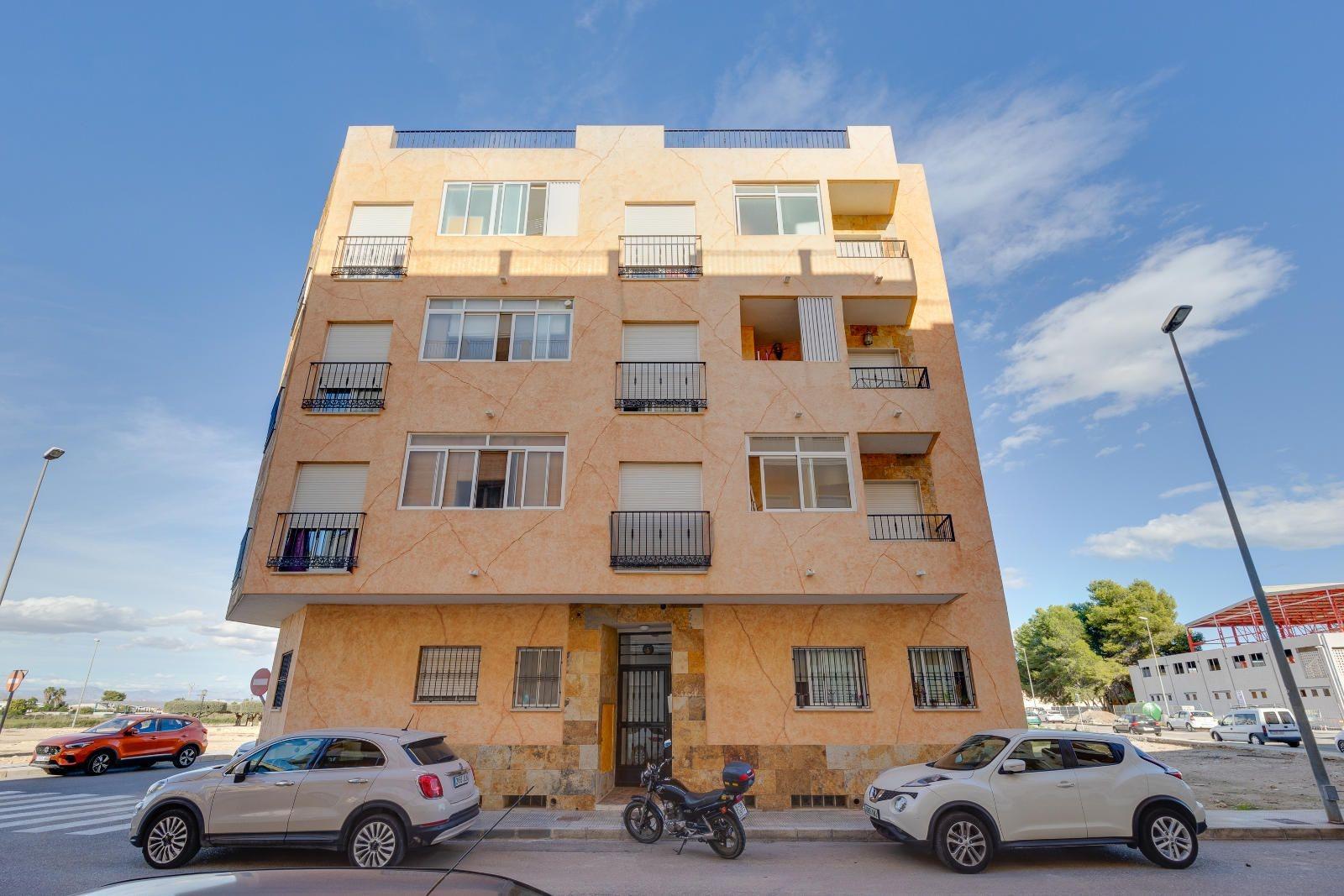 3 Bed, 2 Bath, ApartmentFor Sale, Almoradi, Alicante
