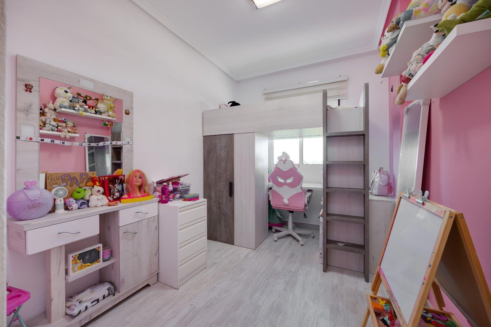 3 Bed, 2 Bath, ApartmentFor Sale, Almoradi, Alicante