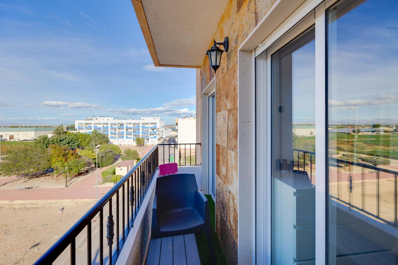 3 Bed, 2 Bath, ApartmentFor Sale, Almoradi, Alicante