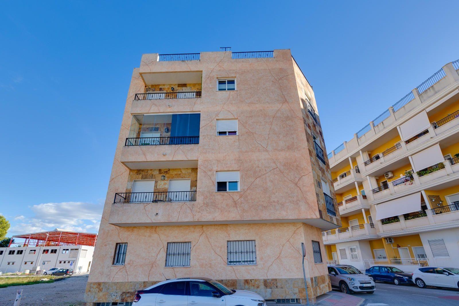 3 Bed, 2 Bath, ApartmentFor Sale, Almoradi, Alicante