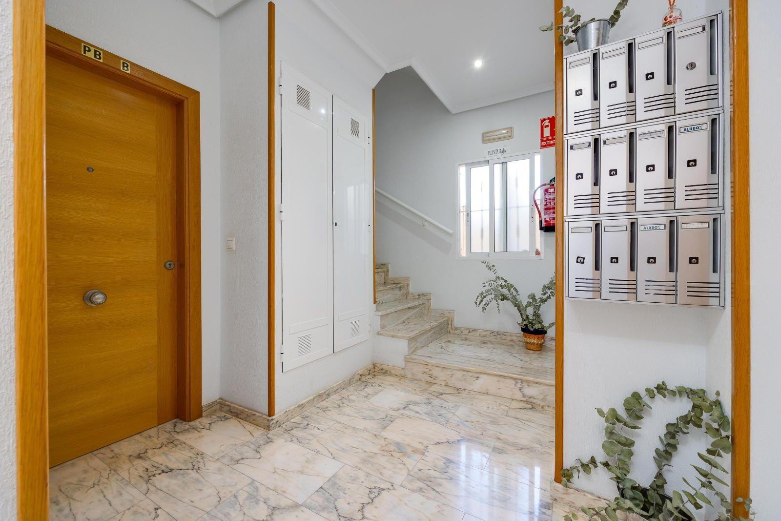 3 Bed, 2 Bath, ApartmentFor Sale, Almoradi, Alicante