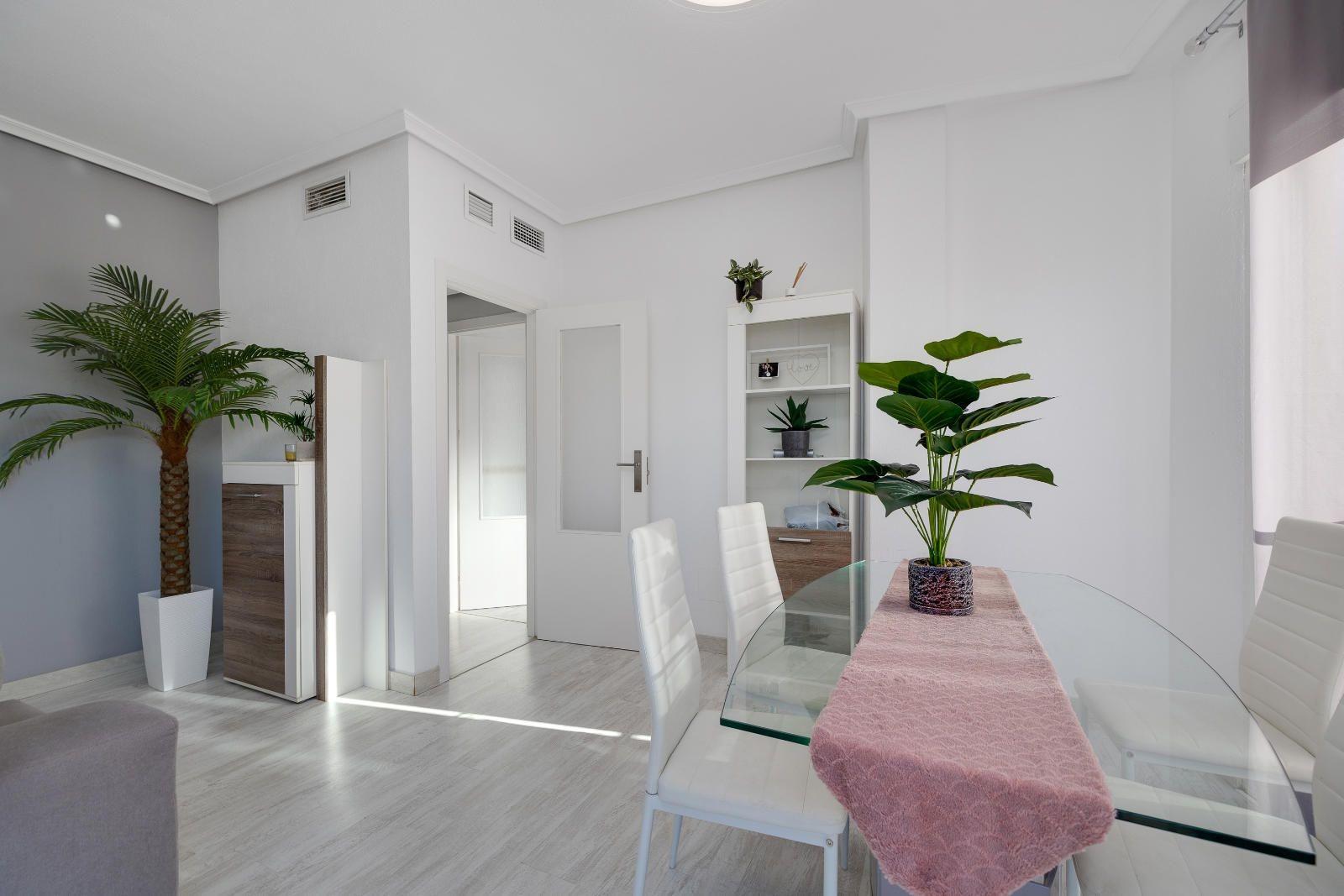 3 Bed, 2 Bath, ApartmentFor Sale, Almoradi, Alicante