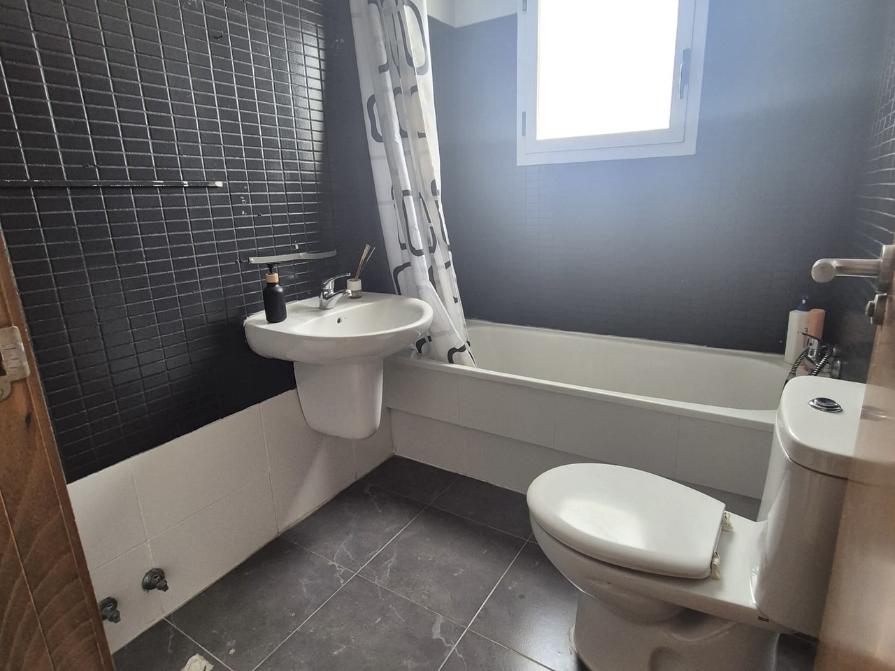 2 Bed, 1 Bath, ApartmentFor Sale, Torrevieja, Alicante