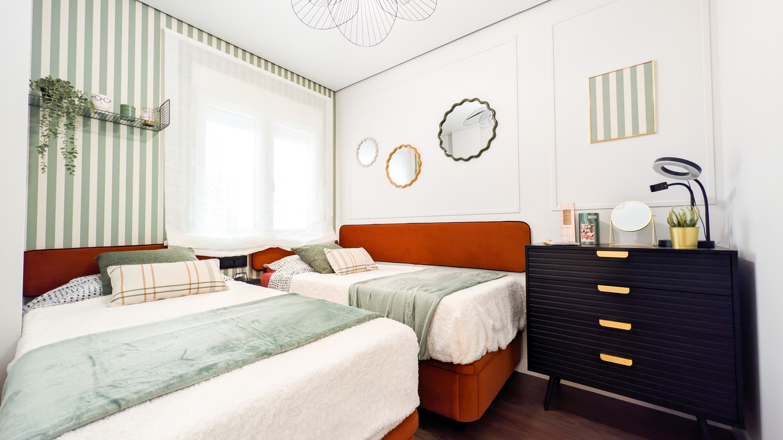 2 Bed, 1 Bath, ApartmentFor Sale, Torrevieja, Alicante