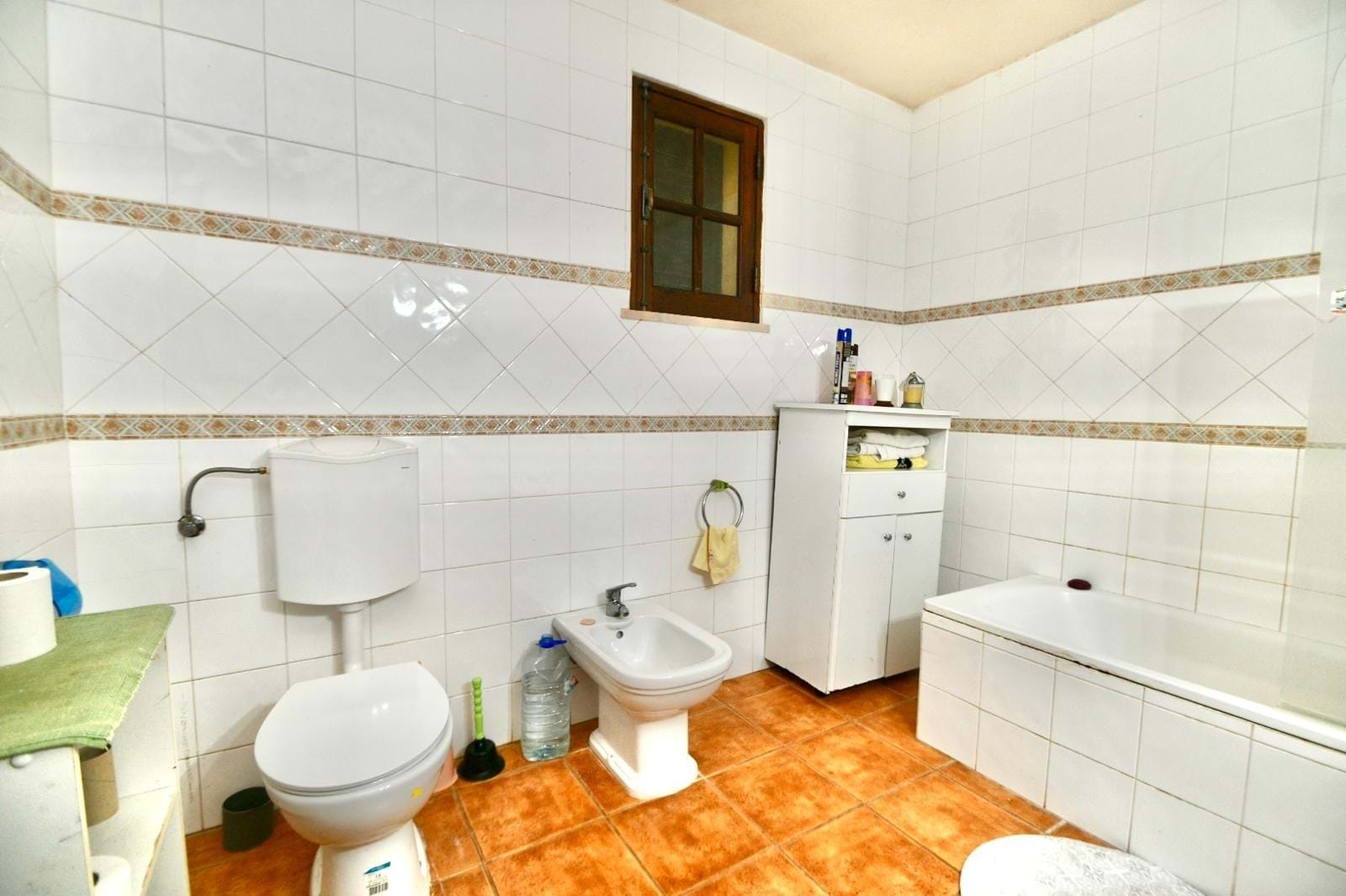 3 Bed, 1 Bath, HouseFor Sale, Portimao, Faro, 8500-132