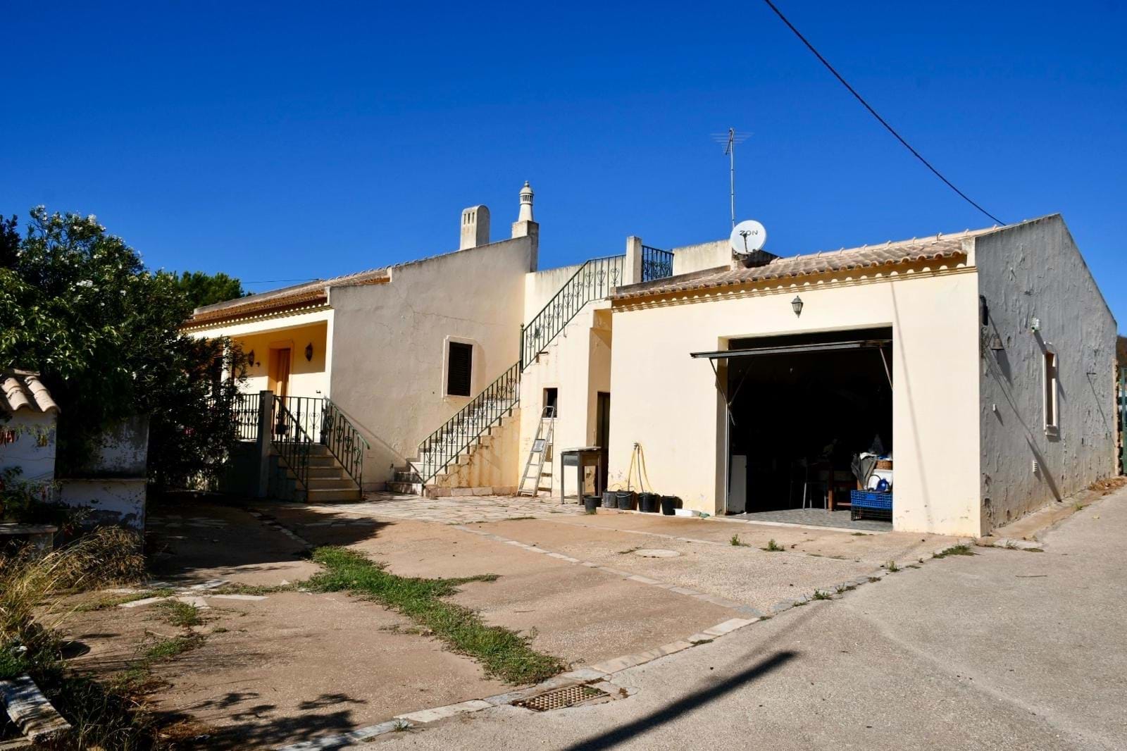 3 Bed, 1 Bath, HouseFor Sale, Portimao, Faro, 8500-132