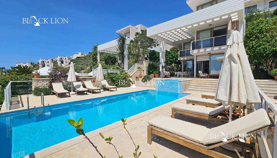 4 Bed, 4 Bath, ApartmentFor Sale, Ortaalan, Kalkan, Antalya