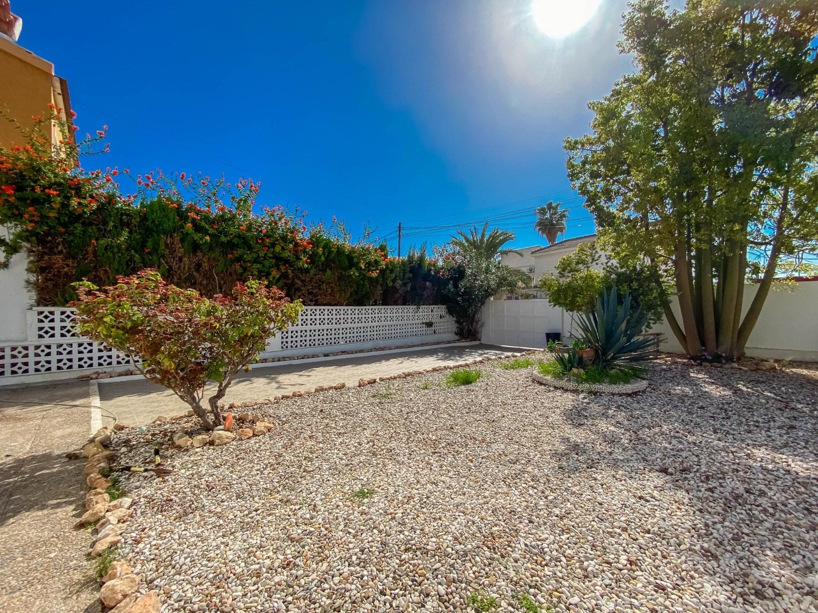 3 Bed, 2 Bath, HouseFor Sale, Torrevieja, Alicante