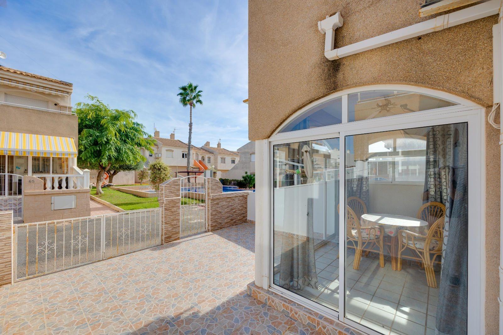 2 Bed, 1 Bath, HouseFor Sale, Torrevieja, Alicante